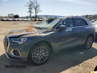 2022 Audi Q3 Premium Plus z VIN WA1BUCF33N1033389, wystawiony jako Copart lot #49833005 z przebiegiem 36 522 mil mil oraz Szkoda całkowita • Salvage title. Historia ofert i sprzedaży dostępna na DreamBid. Obrazek 1.