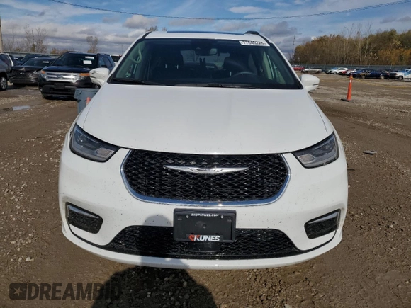 2022 Chrysler Pacifica Touring L z VIN 2C4RC3BG5NR127057, wystawiony jako Copart lot #77840724 z przebiegiem 36 914 mil mil oraz Szkody całkowita. Historia ofert i sprzedaży dostępna na DreamBid. Obrazek 5.