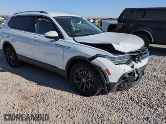 2022 Volkswagen Tiguan SE with VIN 3VV2B7AX4NM049103, listed as a Copart auction lot 61491515 with 39,658 mi miles and Salvage title. Bid and sale history available at DreamBid. Image 13.