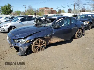 2017 Jaguar XE 35t R-Sport z VIN SAJAL4BV1HA961127, wystawiony jako Copart lot #54860425 z przebiegiem Nie podano mil oraz Szkoda całkowita • Salvage title. Historia ofert i sprzedaży dostępna na DreamBid. Obrazek 1.