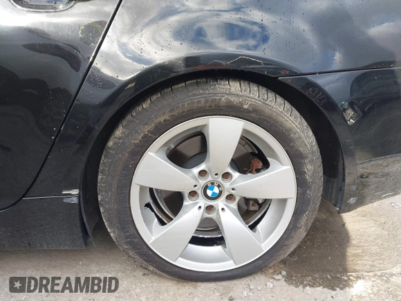 2006 BMW 5 Series 530i with VIN WBANE73506CM42692, listed as a IAAI auction lot 41712986 with 144,501 mi miles and . Bid and sale history available at carsss.com. Image 18.