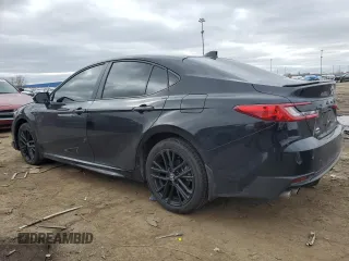 2025 Toyota Camry LE z VIN 4T1DBADK4SU016836, wystawiony jako Copart lot #50876625 z przebiegiem 7496 mil mil oraz Szkoda całkowita • Salvage title. Historia ofert i sprzedaży dostępna na DreamBid. Obrazek 2.