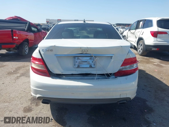 2011 Mercedes-Benz C 300 Sport с VIN WDDGF5EB2BA523947, выставлен на аукционе IAAI как лот 42012039 с пробегом 230 948 миль миль и . История ставок и продаж доступна на DreamBid. Изображение 16.