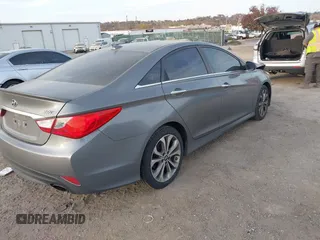 2014 Hyundai Sonata Limited with VIN 5NPEC4AB9EH897799, listed as a IAAI auction lot 40771774 with 221,000 mi miles and . Bid and sale history available at DreamBid. Image 4.