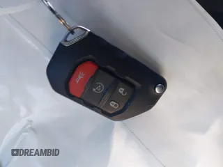 2024 Jeep Wrangler Sahara z VIN 1C4RJXP63RW192404, wystawiony jako IAAI lot #41720108 z przebiegiem 11 880 mil mil oraz . Historia ofert i sprzedaży dostępna na DreamBid. Obrazek 11.