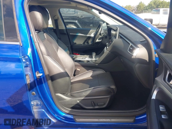 2019 Genesis G70 2.0T Advanced with VIN KMTG34LA1KU021793, listed as a IAAI auction lot 40461168 with 41,903 mi miles. Bid and sale history available at carsss.com. Image 5.