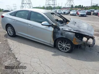 2018 Hyundai Sonata SE z VIN 5NPE24AF2JH679445, wystawiony jako IAAI lot #42252100 z przebiegiem Nie podano mil oraz . Historia ofert i sprzedaży dostępna na DreamBid. Obrazek 1.
