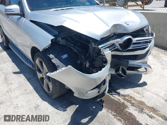 2016 Mercedes-Benz GLE 350 с VIN 4JGDA5JB2GA812671, выставлен на аукционе IAAI как лот 42544096 с пробегом 96 975 миль миль и . История ставок и продаж доступна на DreamBid. Изображение 18.