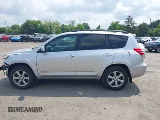 2011 Toyota RAV4 Limited with VIN 2T3DF4DV5BW102695, listed as a IAAI auction lot 42445277 with 198,691 mi miles and . Bid and sale history available at DreamBid. Image 14.