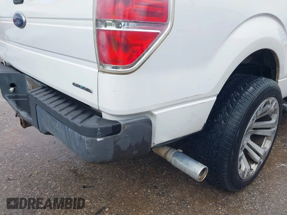 2014 Ford F-150 XL with VIN 1FTFX1CF8EKE66105, listed as a IAAI auction lot 42201442 with 95,589 mi miles and . Bid and sale history available at DreamBid. Image 18.
