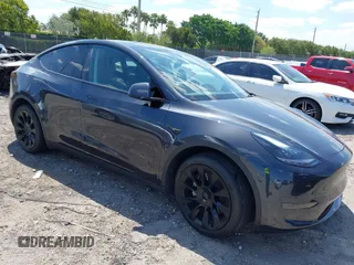 2024 Tesla Model Y с VIN 7SAYGDED3RF019063, выставлен на аукционе IAAI как лот 42061888 с пробегом 13 763 миль миль и . История ставок и продаж доступна на DreamBid. Изображение 1.