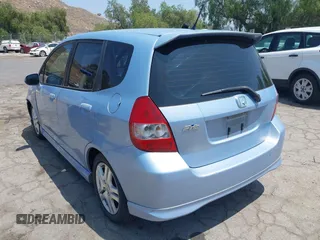 2008 Honda Fit Sport z VIN JHMGD38658S074350, wystawiony jako IAAI lot #42421346 z przebiegiem 151 077 mil mil oraz . Historia ofert i sprzedaży dostępna na DreamBid. Obrazek 3.