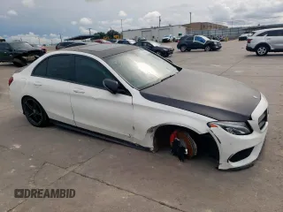 2018 Mercedes-Benz C 300 with VIN 55SWF4JB4JU253355, listed as a Copart auction lot 58866015 with 101,776 mi miles and Salvage title. Bid and sale history available at DreamBid. Image 4.