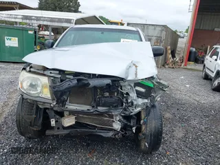 2008 Toyota Tacoma with VIN 3TMLU42N98M015025, listed as a IAAI auction lot 42180327 with 141,017 mi miles and . Bid and sale history available at DreamBid. Image 12.