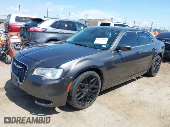 2017 Chrysler 300 Limited z VIN 2C3CCAAG9HH538701, wystawiony jako IAAI lot #42354339 z przebiegiem 153 985 mil mil oraz . Historia ofert i sprzedaży dostępna na DreamBid. Obrazek 2.