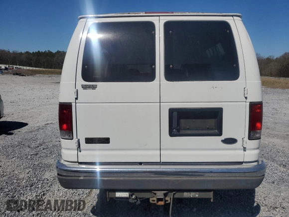 2003 Ford Econoline Passenger XL с VIN 1FBSS31L13HB49492, выставлен на аукционе Copart как лот 49438185 с пробегом 186 651 миль миль и Списание • Salvage title. История ставок и продаж доступна на DreamBid. Изображение 6.