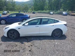 2023 Tesla Model 3 z VIN 5YJ3E1EA2PF626392, wystawiony jako IAAI lot #42288413 z przebiegiem 25 605 mil mil oraz . Historia ofert i sprzedaży dostępna na DreamBid. Obrazek 14.