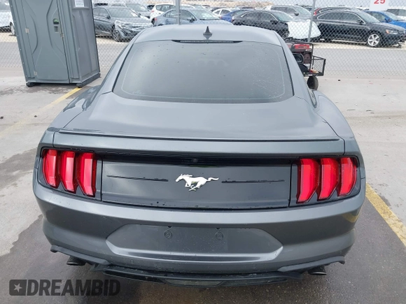 2022 Ford Mustang EcoBoost z VIN 1FA6P8TH4N5105288, wystawiony jako IAAI lot #41528117 z przebiegiem 44 424 mil mil oraz . Historia ofert i sprzedaży dostępna na DreamBid. Obrazek 16.