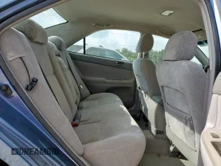 2004 Toyota Camry LE z VIN 4T1BE32K24U855206, wystawiony jako Copart lot #57270895 z przebiegiem 62 727 mil mil oraz Szkoda całkowita • Salvage title. Historia ofert i sprzedaży dostępna na DreamBid. Obrazek 10.