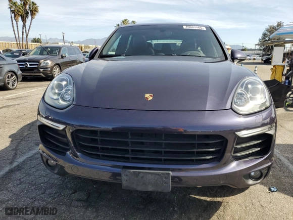 2018 Porsche Cayenne with VIN WP1AA2A24JKA06465, listed as a Copart auction lot 45669485 with 44,302 mi miles and Salvage Title. Bid and sale history available at carsss.com. Image 5.