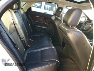 2016 Jaguar XJ R-Sport with VIN SAJWJ1CD8G8W02265, listed as a Copart auction lot 42821565 with 89,628 mi miles and Clean title. Bid and sale history available at DreamBid. Image 10.