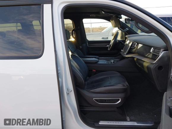 2024 Jeep Grand Wagoneer Series II с VIN 1C4SJSFP2RS119434, выставлен на аукционе IAAI как лот 41450799 с пробегом 33 002 миль миль и . История ставок и продаж доступна на DreamBid. Изображение 5.