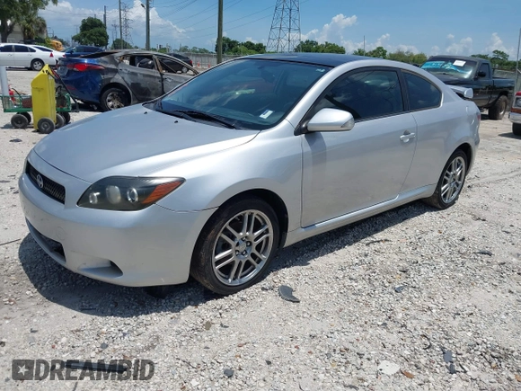 2010 Scion tC z VIN JTKDE3B75A0307320, wystawiony jako IAAI lot #42494128 z przebiegiem 132 516 mil mil oraz . Historia ofert i sprzedaży dostępna na DreamBid. Obrazek 2.