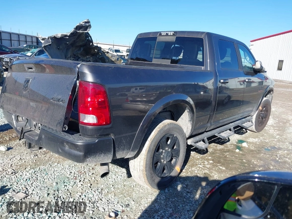 2018 Ram 2500 Big Horn with VIN 3C6UR5DJ8JG341352, listed as a IAAI auction lot 38465028 with 110,201 mi miles. Bid and sale history available at carsss.com. Image 4.