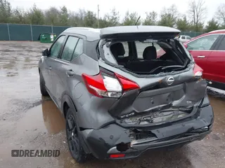 2020 Nissan Kicks SR with VIN 3N1CP5DV0LL575186, listed as a IAAI auction lot 41188294 with 110,064 mi miles. Bid and sale history available at carsss.com. Image 3.