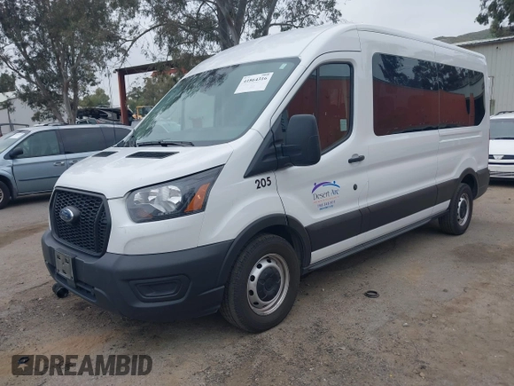 2023 Ford Transit Passenger XL с VIN 1FDAX2C80PKA74557, выставлен на аукционе IAAI как лот 41864316 с пробегом 50 640 миль миль и . История ставок и продаж доступна на DreamBid. Изображение 19.