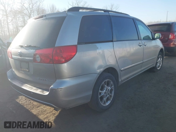 2006 Toyota Sienna XLE z VIN 5TDBA22C26S064443, wystawiony jako IAAI lot #41767456 z przebiegiem 165 629 mil mil oraz . Historia ofert i sprzedaży dostępna na DreamBid. Obrazek 4.