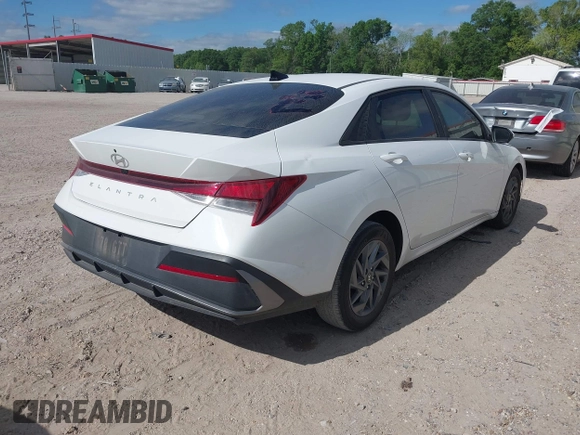 2024 Hyundai Elantra SEL с VIN KMHLM4DG4RU642352, выставлен на аукционе IAAI как лот 42020717 с пробегом 28 515 миль миль и . История ставок и продаж доступна на DreamBid. Изображение 4.