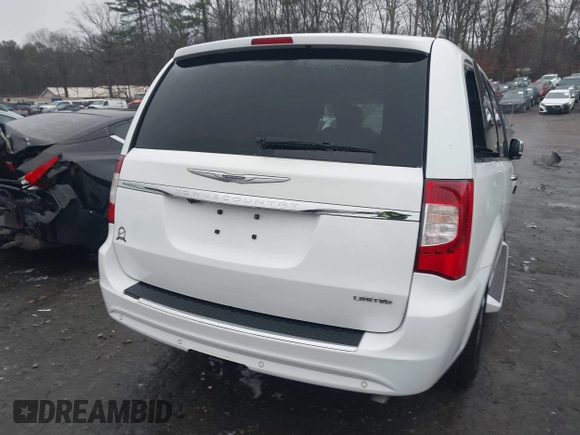2016 Chrysler Town & Country Limited Platinum with VIN 2C4RC1GG7GR128503, listed as a IAAI auction lot 41551051 with 52,091 mi miles. Bid and sale history available at carsss.com. Image 15.