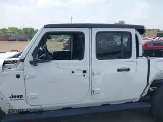 2023 Jeep Gladiator Sport S with VIN 1C6HJTAG3PL532694, listed as a IAAI auction lot 42446863 with 40,525 mi miles and . Bid and sale history available at DreamBid. Image 17.