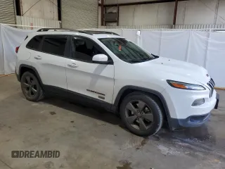 2016 Jeep Cherokee Altitude with VIN 1C4PJLCB0GW350486, listed as a Copart auction lot 85436634 with 198,587 mi miles and Salvage Title. Bid and sale history available at carsss.com. Image 4.
