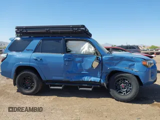 2018 Toyota 4Runner SR5 z VIN JTEBU5JR5J5488241, wystawiony jako IAAI lot #41997070 z przebiegiem 68 551 mil mil oraz . Historia ofert i sprzedaży dostępna na DreamBid. Obrazek 13.