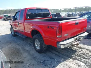 2000 Ford F-250 XL with VIN 1FTNX21F9YEE52396, listed as a IAAI auction lot 42058539 with 204,056 mi miles and . Bid and sale history available at DreamBid. Image 3.