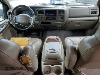 2000 Ford Excursion Limited with VIN 1FMNU42L5YEC60493, listed as a Copart auction lot 75021544 with 316,622 mi miles and Salvage title. Bid and sale history available at DreamBid. Image 8.