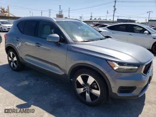 2019 Volvo XC40 Momentum with VIN YV4162UK7K2046746, listed as a Copart auction lot 65488873 with 28,100 mi miles. Bid and sale history available at carsss.com. Image 4.