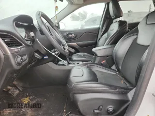 2019 Jeep Cherokee Latitude Plus with VIN 1C4PJLLB0KD333207, listed as a Copart auction lot 60720725 with 67,826 mi miles and Salvage title. Bid and sale history available at DreamBid. Image 7.