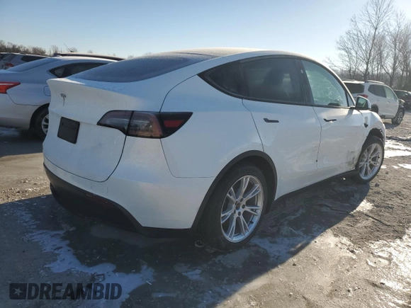 2024 Tesla Model Y с VIN 7SAYGDED5RF086943, выставлен на аукционе Copart как лот 43781735 с пробегом 11 954 миль миль и Списание • Salvage title. История ставок и продаж доступна на DreamBid. Изображение 3.