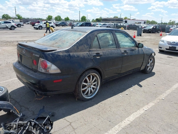 2001 Lexus IS 300/350 z VIN JTHBD182010003232, wystawiony jako IAAI lot #42269043 z przebiegiem 116 450 mil mil oraz . Historia ofert i sprzedaży dostępna na DreamBid. Obrazek 4.