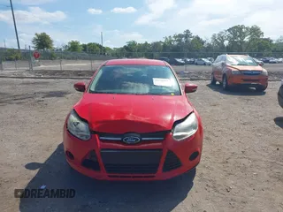2013 Ford Focus SE with VIN 1FADP3K22DL338846, listed as a IAAI auction lot 41910575 with 200,875 mi miles. Bid and sale history available at carsss.com. Image 12.
