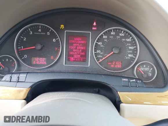 2006 Audi A4 2.0T with VIN WAUDF78E56A236913, listed as a IAAI auction lot 42074799 with 191,280 mi miles. Bid and sale history available at carsss.com. Image 7.