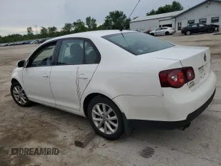 2010 Volkswagen Jetta SEL z VIN 3VWRX7AJ8AM115699, wystawiony jako Copart lot #61933765 z przebiegiem Nie podano mil oraz Szkoda całkowita • Salvage title. Historia ofert i sprzedaży dostępna na DreamBid. Obrazek 2.
