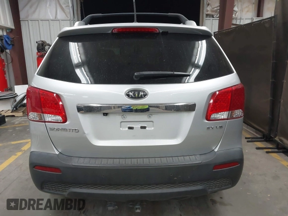 2012 Kia Sorento EX with VIN 5XYKU4A20CG290324, listed as a IAAI auction lot 41703467 with 132,168 mi miles. Bid and sale history available at carsss.com. Image 16.