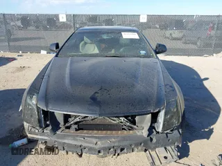 2011 Cadillac CTS-V z VIN 1G6DV1EP1B0120393, wystawiony jako IAAI lot #41322988 z przebiegiem 140 421 mil mil oraz . Historia ofert i sprzedaży dostępna na DreamBid. Obrazek 13.
