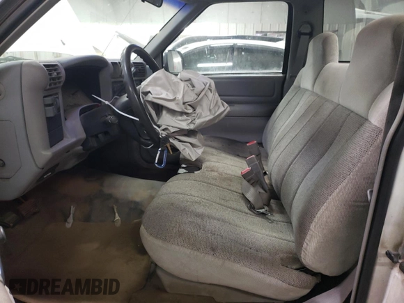 1995 GMC Sonoma z VIN 1GTCS14Z9S8537833, wystawiony jako Copart lot #78534234 z przebiegiem 187 729 mil mil oraz Szkoda całkowita • Salvage title. Historia ofert i sprzedaży dostępna na DreamBid. Obrazek 7.