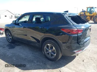 2023 Chevrolet Blazer LT z VIN 3GNKBCR43PS113400, wystawiony jako IAAI lot #41829908 z przebiegiem 22 858 mil mil oraz . Historia ofert i sprzedaży dostępna na DreamBid. Obrazek 3.
