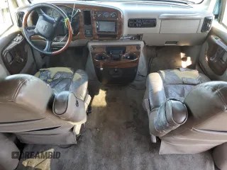 2001 GMC Savana Cargo Van YF7 Upfitter with VIN 1GDFG15R011100304, listed as a Copart auction lot 80039964 with 231,537 mi miles and Salvage Title. Bid and sale history available at carsss.com. Image 8.
